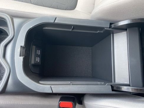 New 2025 Toyota RAV4 XLE image 38