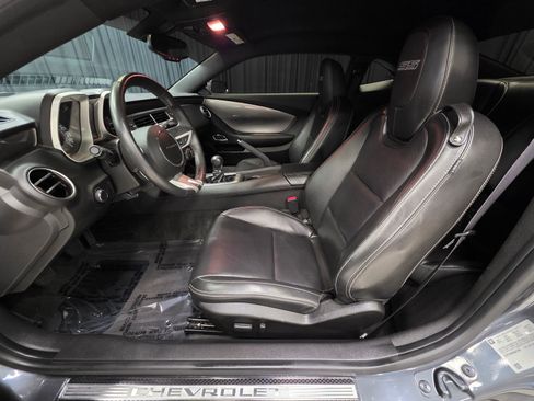 Used 2010 Chevrolet Camaro SS w/ RS Package RWD image 19