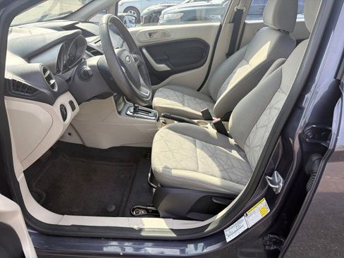 Used 2013 Ford Fiesta SE image 11