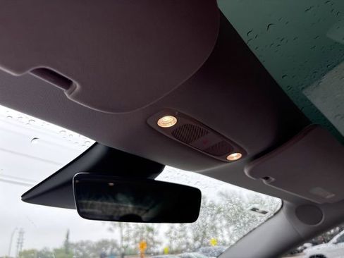 Used 2021 Tesla Model 3 Standard Range Plus image 13