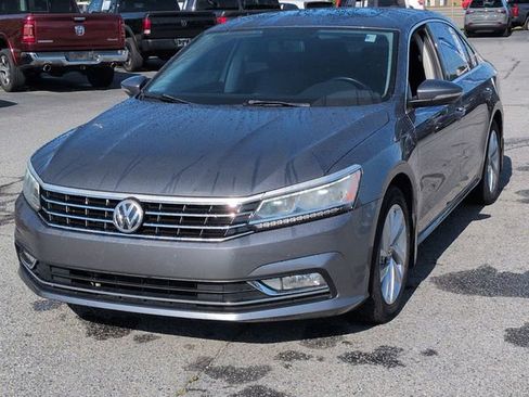 Used 2018 Volkswagen Passat 2.0T SE w/ SE Lighting Package FWD image 7