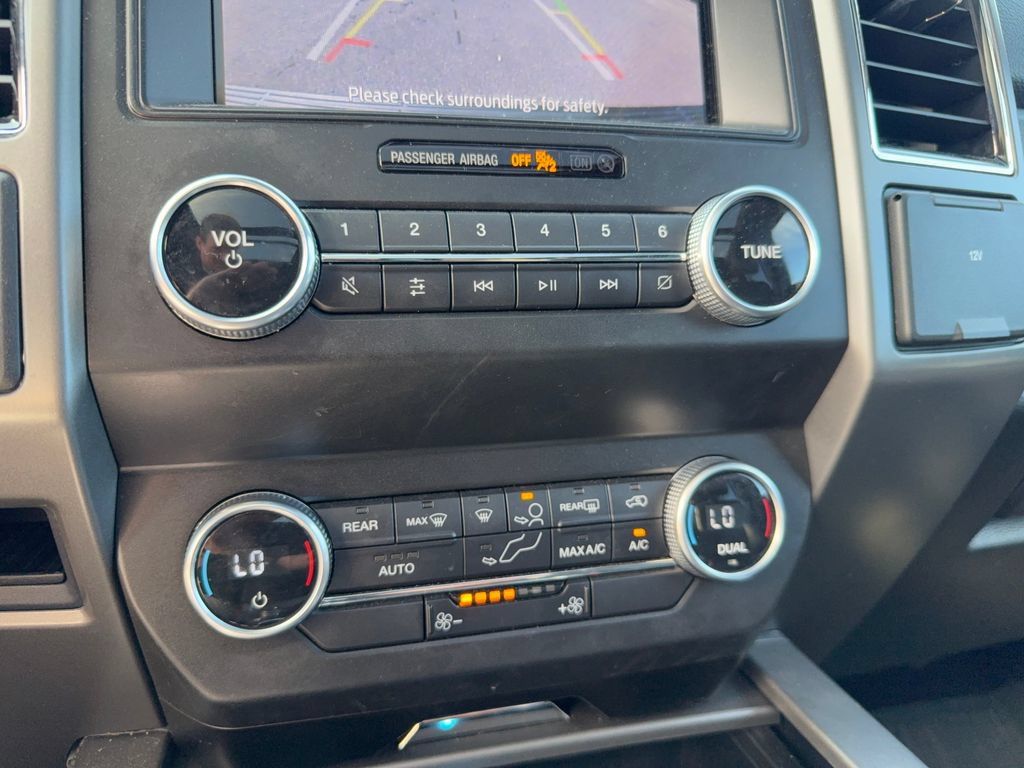 Used 2021 Ford Expedition XLT AWD/4WD image 21