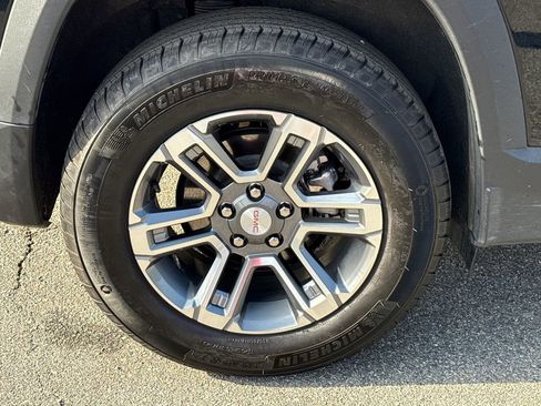 Certified 2025 GMC Terrain Elevation image 17