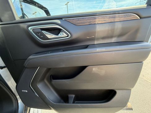 Used 2023 Chevrolet Tahoe Premier image 16