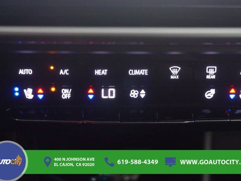 Used 2022 Chevrolet Bolt EUV Premier w/ Sun & Sound Package FWD image 25