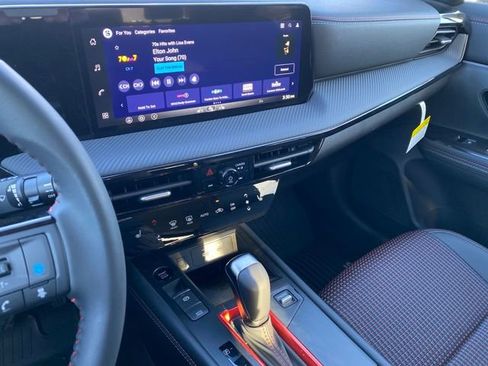 New 2026 Nissan Kicks SR image 16