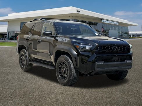 Used 2025 Toyota 4Runner TRD Off-Road Premium AWD/4WD image 2