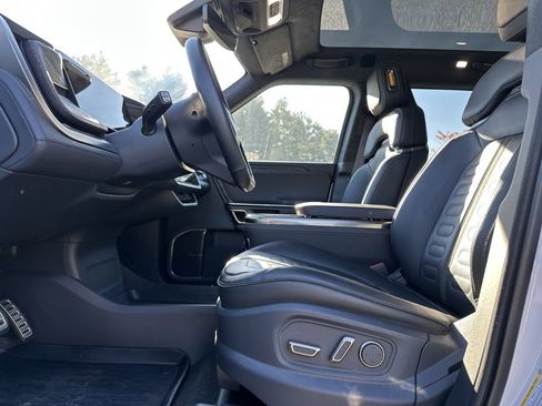 Used 2022 Rivian R1S Launch Edition image 15