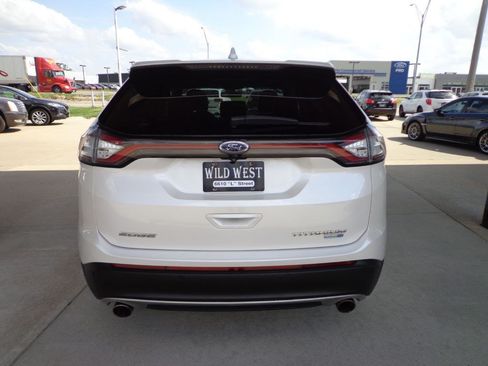Used 2018 Ford Edge Titanium w/ Equipment Group 301A AWD/4WD image 5