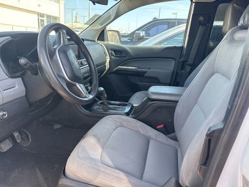 Used 2020 Chevrolet Colorado W/T w/ WT Convenience Package image 10