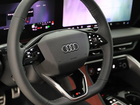 New 2026 Audi SQ5 Premium Plus AWD/4WD image 16
