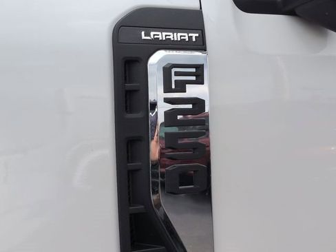 Used 2024 Ford F250 Lariat w/ Chrome Package image 30