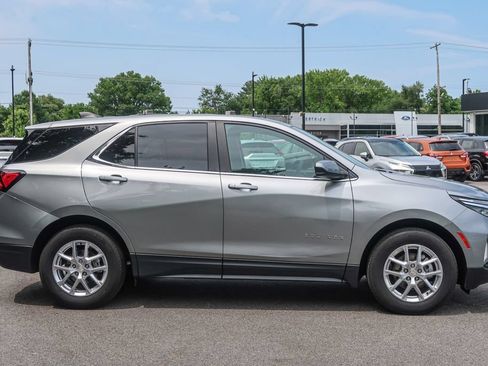 Used 2023 Chevrolet Equinox LT w/ LPO, Floor Liner Package FWD image 8