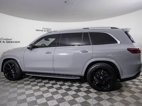 Used 2025 Mercedes-Benz GLS 580 4MATIC image 13