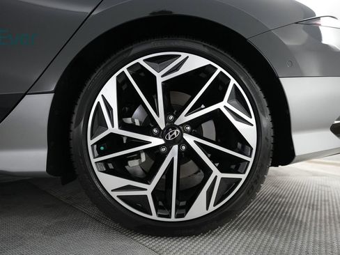 Used 2023 Hyundai Ioniq 6 Limited image 19