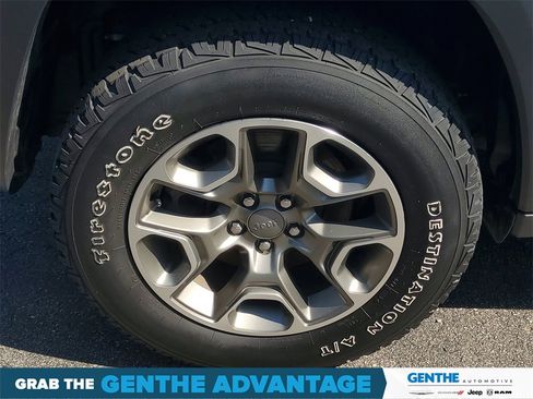 Used 2020 Jeep Cherokee Trailhawk w/ Cold Weather Group image 5