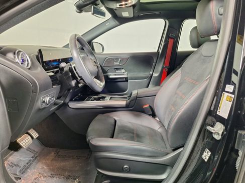 Used 2025 Mercedes-Benz GLA 35 AMG 4MATIC image 11