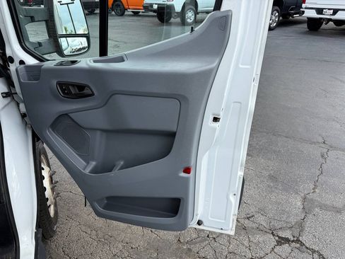 Used 2018 Ford Transit 350 156 DRW RWD image 18