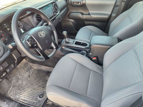 Used 2022 Toyota Tacoma SR image 13