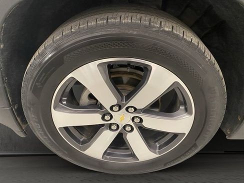 Used 2020 Chevrolet Traverse LT w/ LT Premium Package AWD/4WD image 17