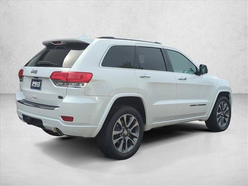 Used 2017 Jeep Grand Cherokee Overland w/ Jeep Active Safety Group AWD/4WD image 5