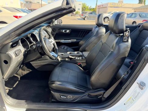 Used 2018 Ford Mustang Premium RWD image 27