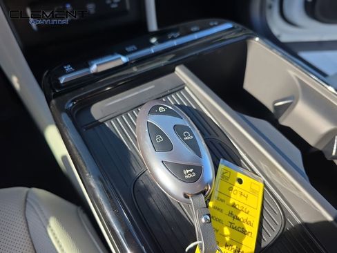 New 2026 Hyundai Tucson Limited image 23