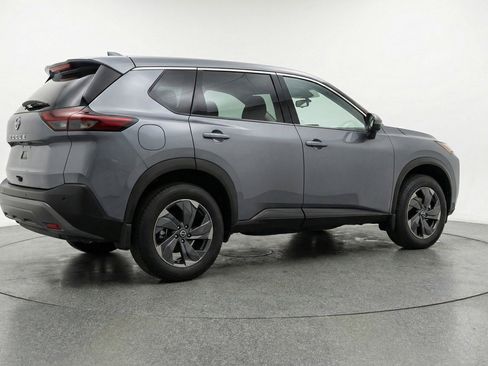 Used 2025 Nissan Rogue SV image 9