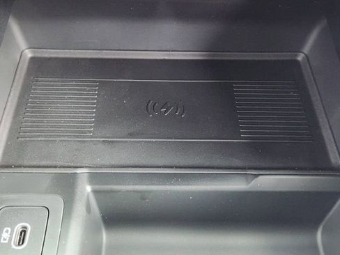 New 2026 Land Rover Range Rover Velar Dynamic SE image 14