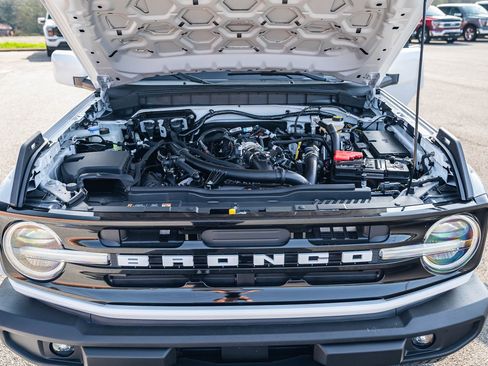 New 2025 Ford Bronco Outer Banks image 17