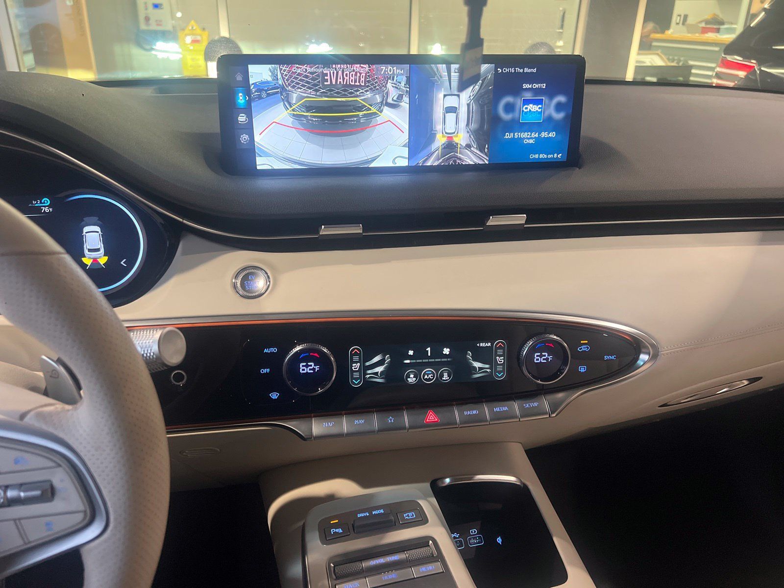 Used 2023 Genesis Electrified GV70 AWD/4WD image 18