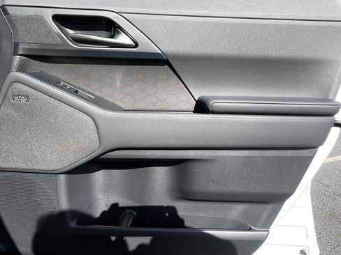 Used 2025 Lexus GX 550 w/ Accessory Package (2T) image 43