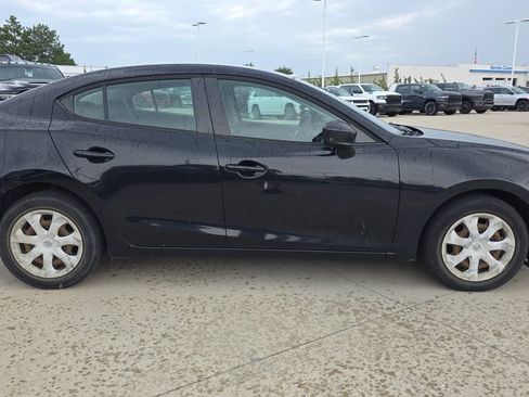 Used 2018 MAZDA MAZDA3 Sport FWD image 6