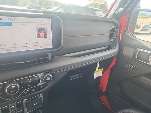 New 2025 Jeep Gladiator Rubicon w/ Safety Group image 8