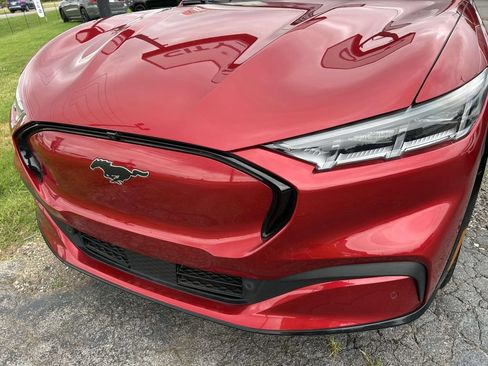 Used 2021 Ford Mustang Mach-E Premium RWD image 9