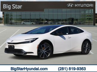 Used 2025 Toyota Prius XLE video 1