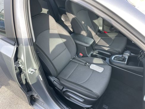 Used 2022 Kia Forte LXS image 39