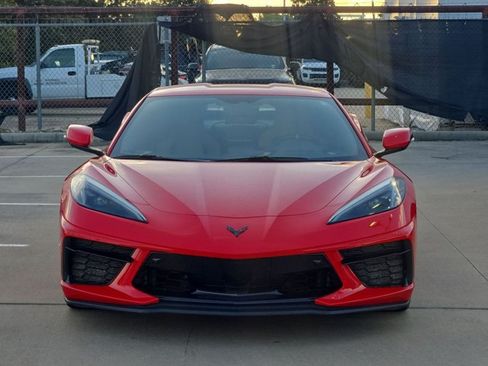 Used 2021 Chevrolet Corvette Stingray Preferred Cpe w/ Z51 Performance Package RWD image 2