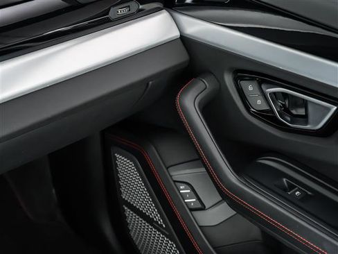 Used 2019 Lamborghini Urus image 36