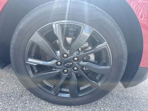 Used 2022 Chevrolet Equinox RS w/ RS Leather Package FWD image 6