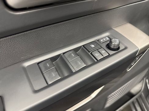 New 2026 Toyota Tundra Platinum AWD/4WD image 39