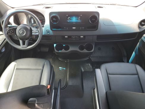 Used 2023 Mercedes-Benz Sprinter 144 Cargo image 12