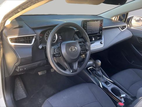 Used 2022 Toyota Corolla LE FWD image 17