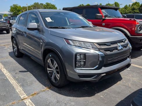 Used 2023 Mitsubishi Outlander Sport SE AWD/4WD image 5