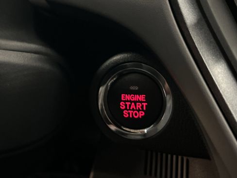 Used 2025 Subaru Crosstrek 2.5i Limited w/ Crosstrek Mirror Package image 32