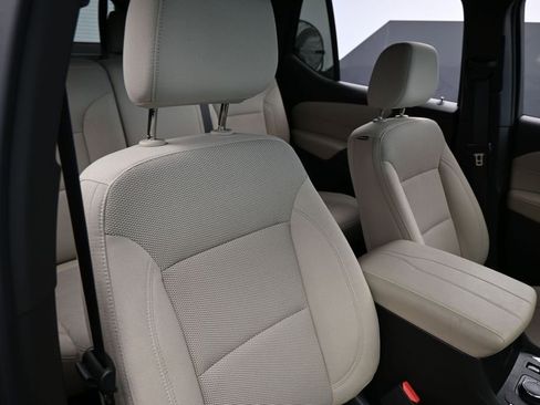 Used 2023 Chevrolet Traverse LS FWD image 41