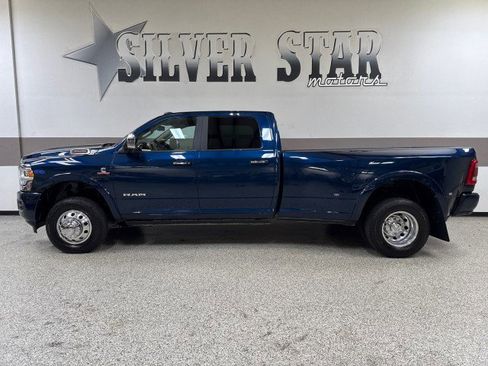 Used 2022 RAM 3500 Laramie image 11