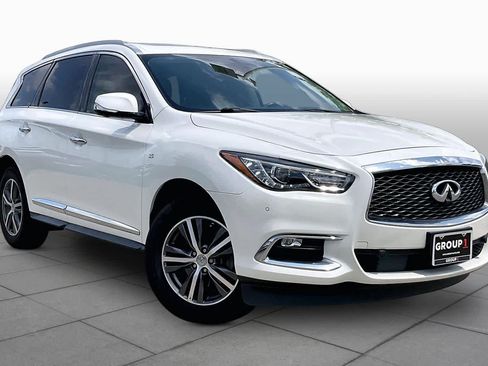 Used 2019 INFINITI QX60 Luxe w/ Essential Package FWD image 3