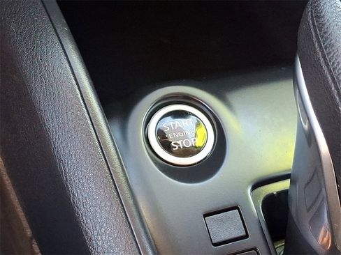 Used 2024 Nissan Kicks S image 23