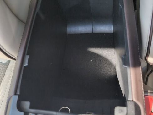 Used 2017 Ford Fusion Platinum image 25